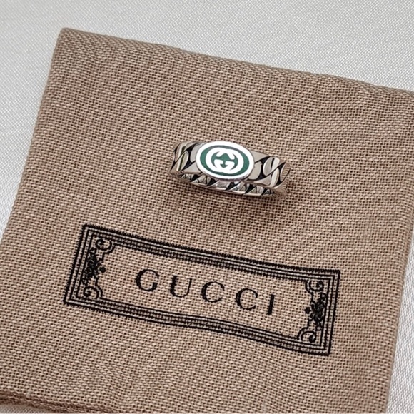 GUCCI- “G” Sterling Silver, Green Enamel, Interlocking Band Ring, Size 7.5 - Picture 4 of 15